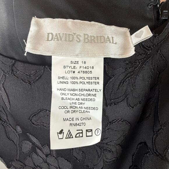 David's Bridal Black Embossed Flower Design Size 18 Womans - Picture 6 of 13